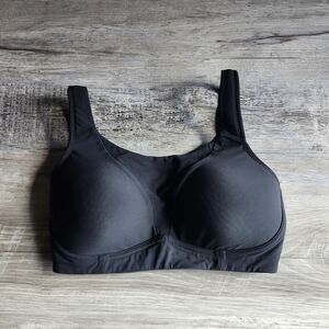 (32E) Lululemon sports bra